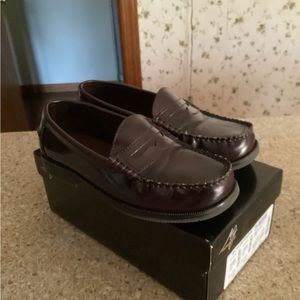 Boy’s Burgundy Penny Loafers, size 2 1/2 M